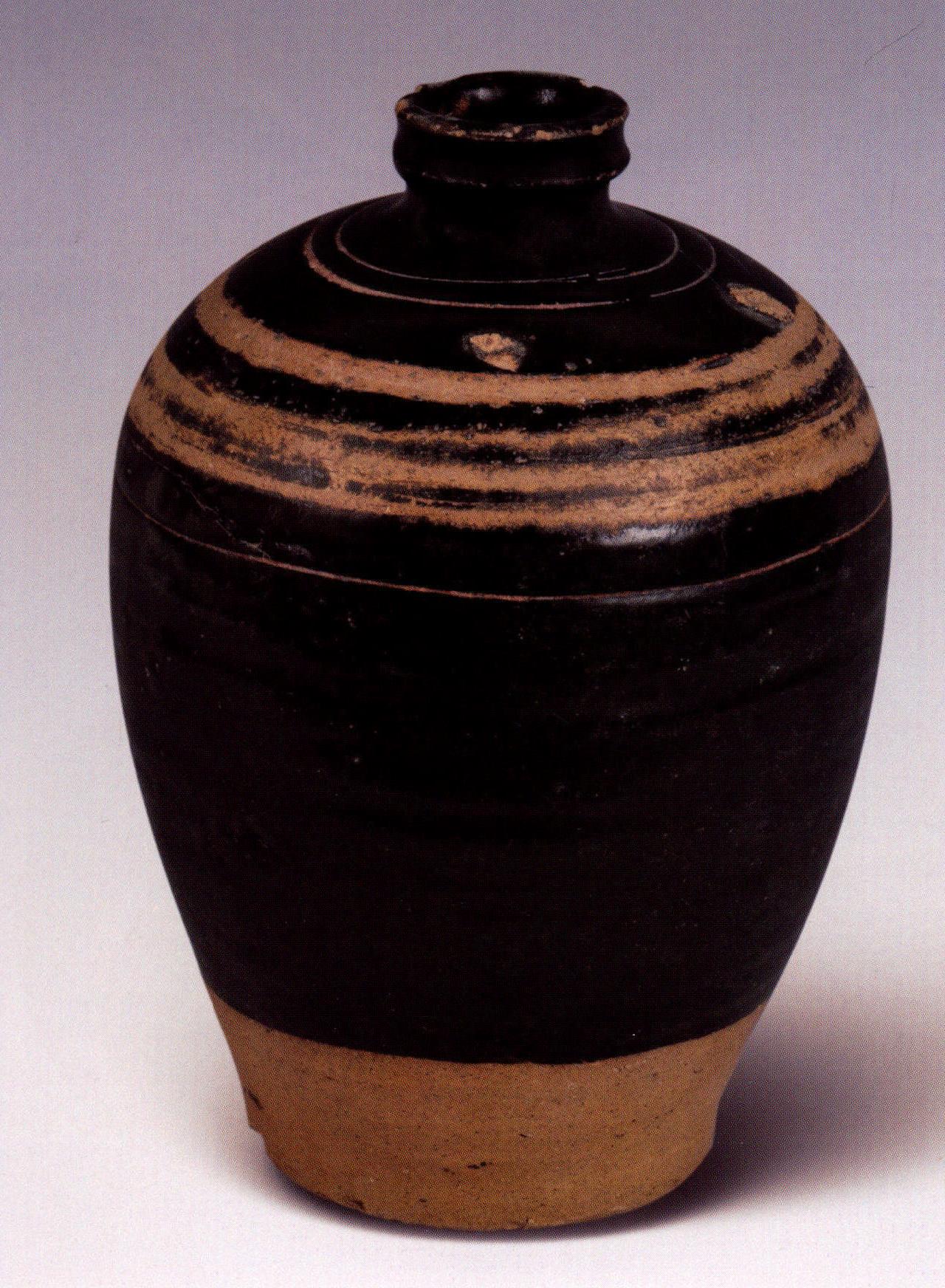 M06032·042[AE014] 褐釉弦纹梅瓶
